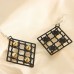 Серьги ромбиком со стразами «Чёрная сеточка»